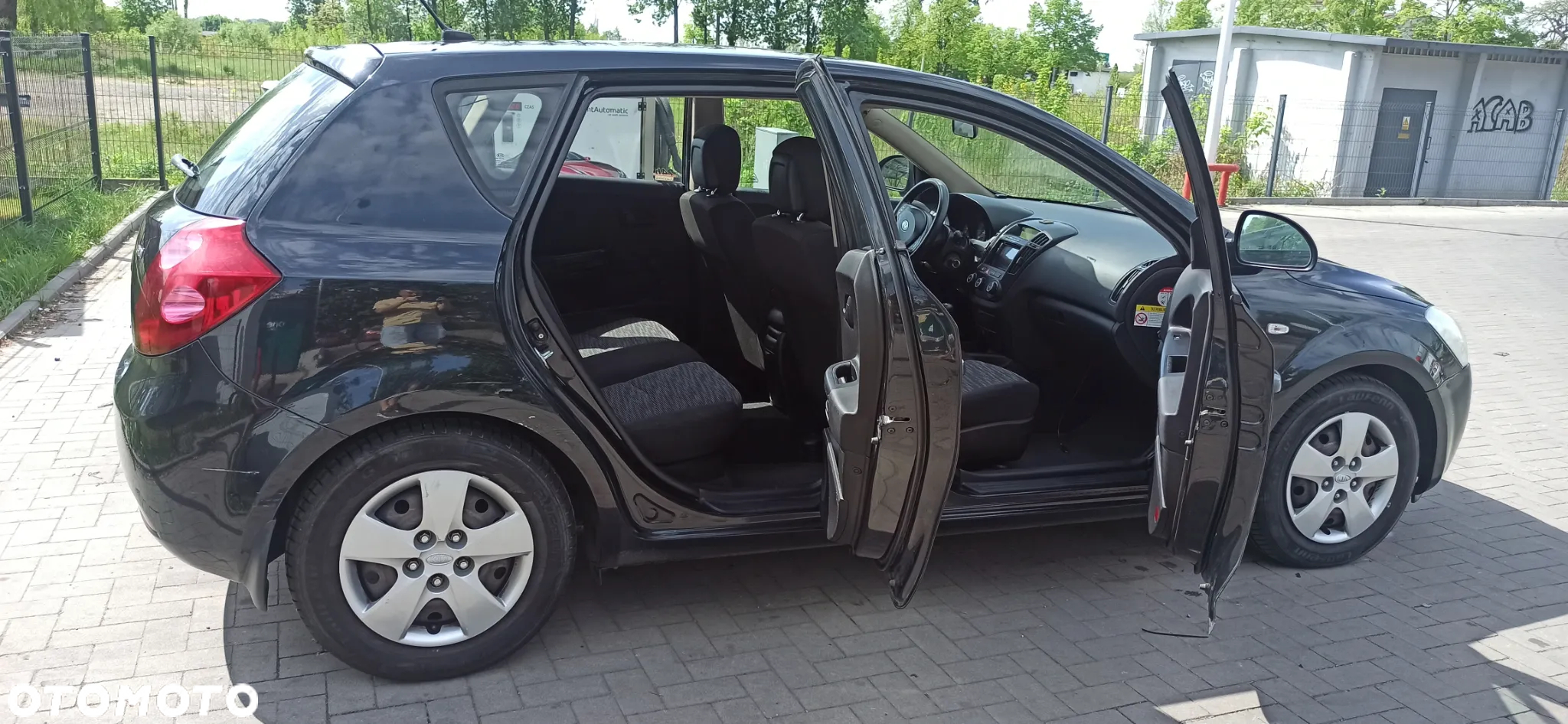 Kia Ceed - 12