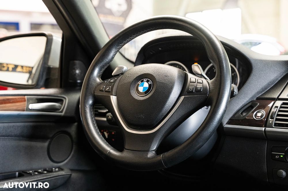 BMW X6 xDrive40d - 13