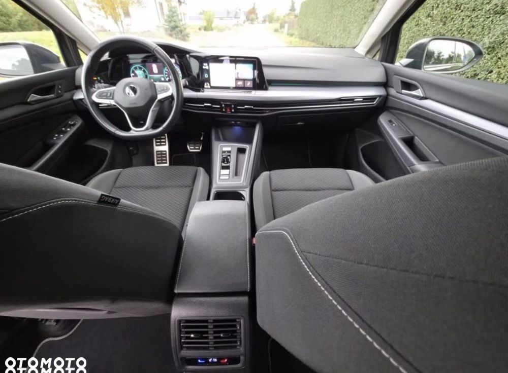 Volkswagen Golf - 10
