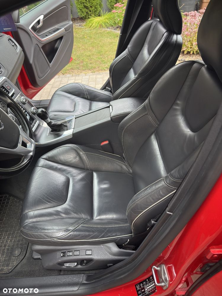 Volvo V60 T4 R-Design Summum - 4