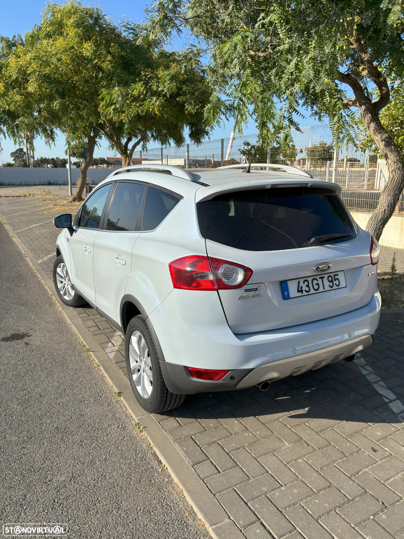 Ford Kuga 2.0 TDCi Titanium - 2
