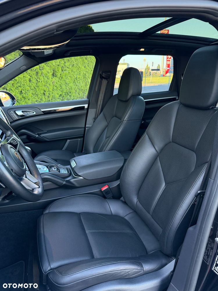 Porsche Cayenne - 15