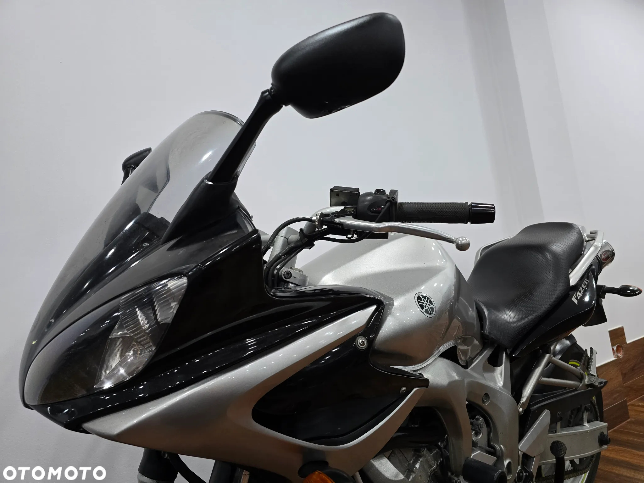 Yamaha FZ - 7