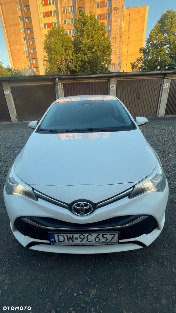 Toyota Avensis - 7