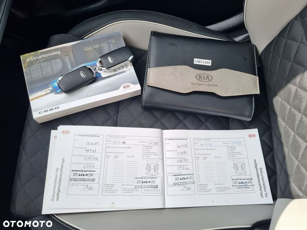 Kia Ceed 1.4 T-GDI DCT OPF GT Line - 27