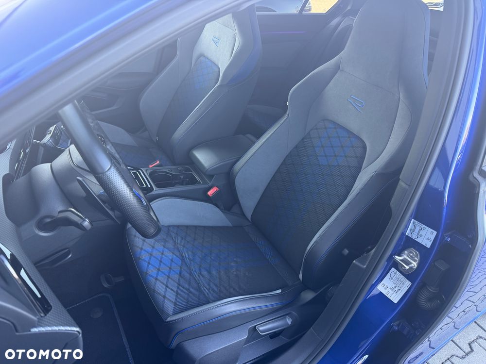 Volkswagen Golf - 17