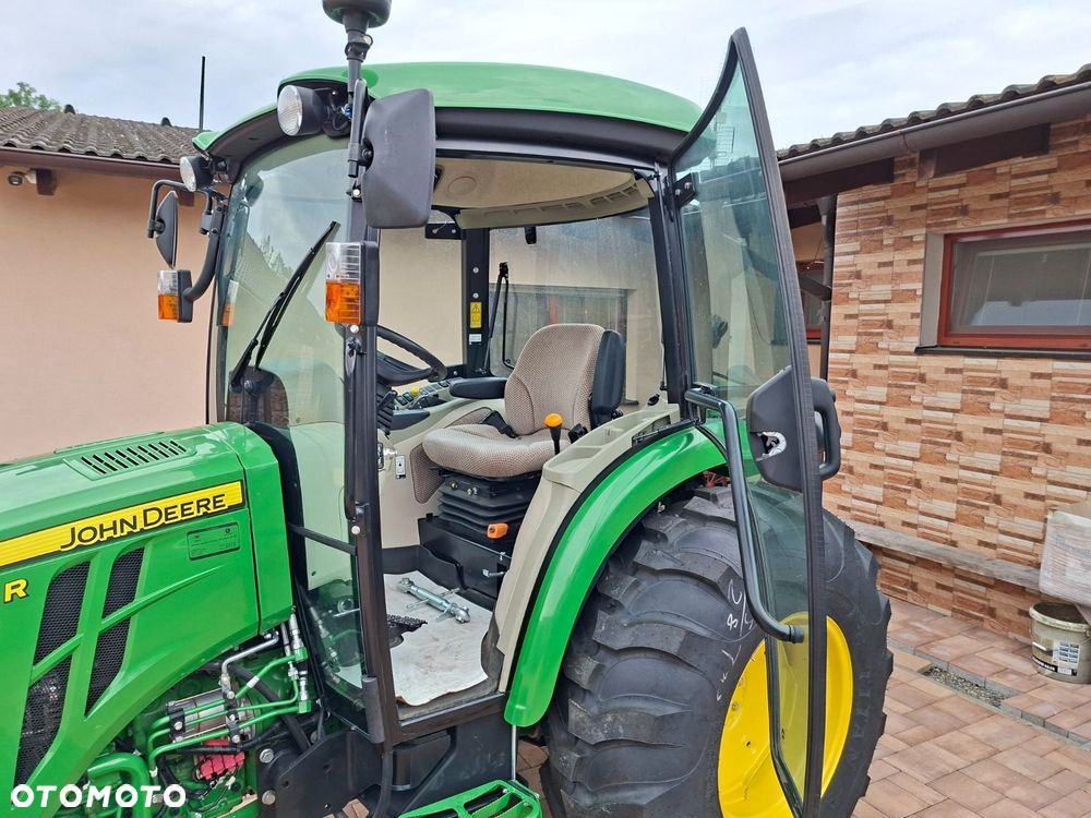 John Deere 4049R 4X4 - 11