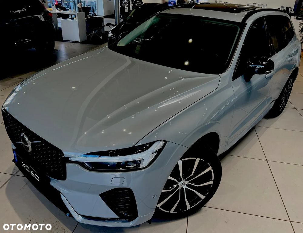 Volvo XC 60 B5 B AWD Plus Dark - 9
