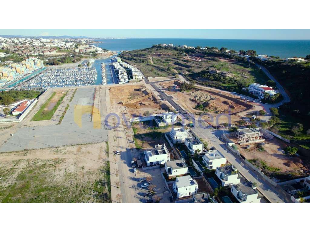 Lote de terreno com projeto aprovado para Moradia de Luxo na Marina... - Grande imagem: 2/23