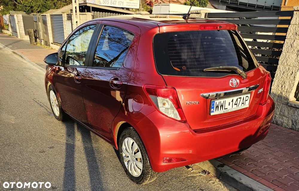 Toyota Yaris 2013 photo 2