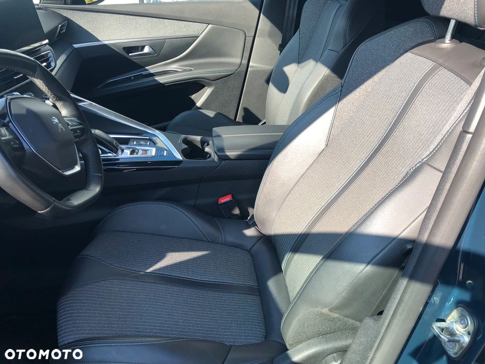 Peugeot 3008 1.2 PureTech Allure S&S EAT8 - 10