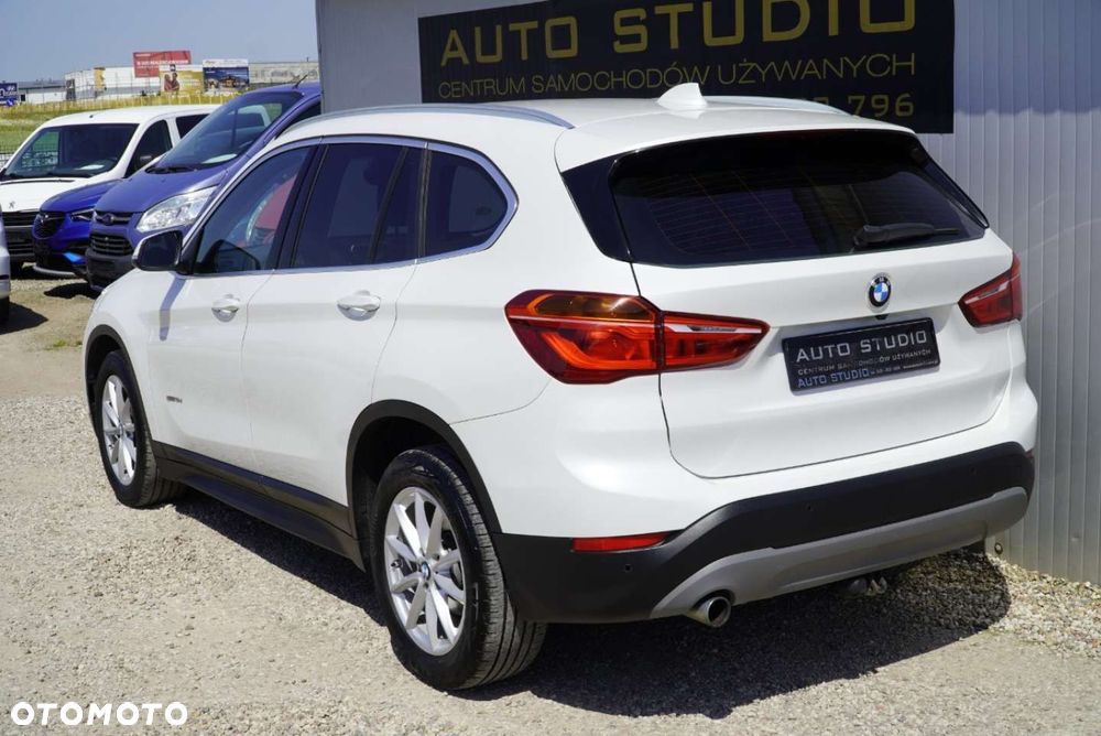 BMW X1 sDrive18d Advantage sport - 4