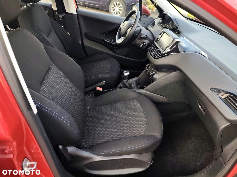 Peugeot 208 PureTech 82 Start & Stop Allure - 12
