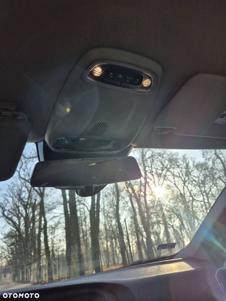 Volvo V40 D2 Base - 11