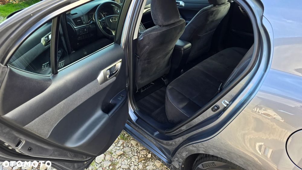 Lexus CT 200h Prestige EU6 - 16