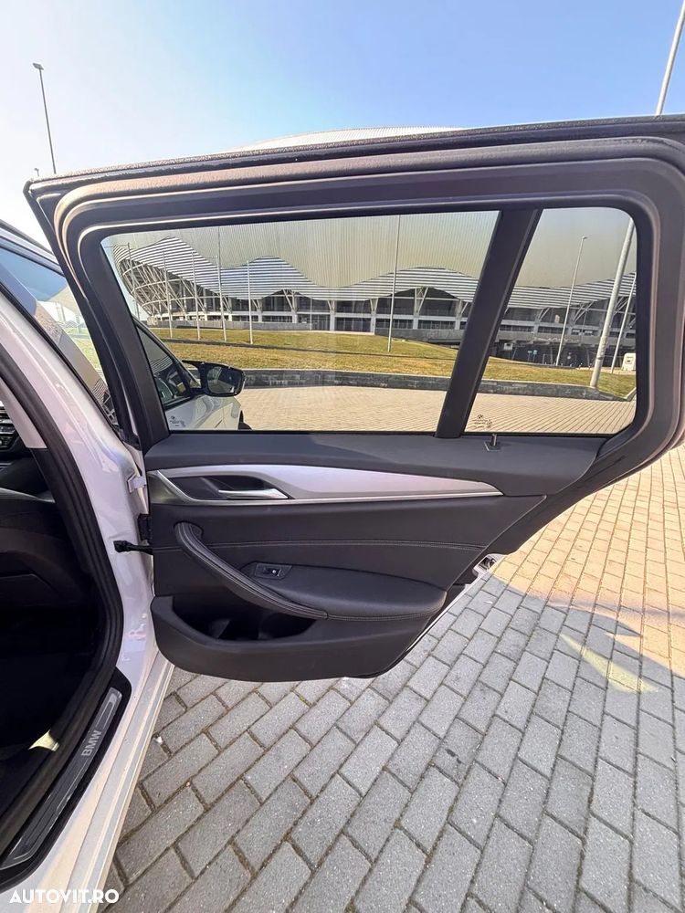 BMW Seria 5 520d Aut. Luxury Line - 16