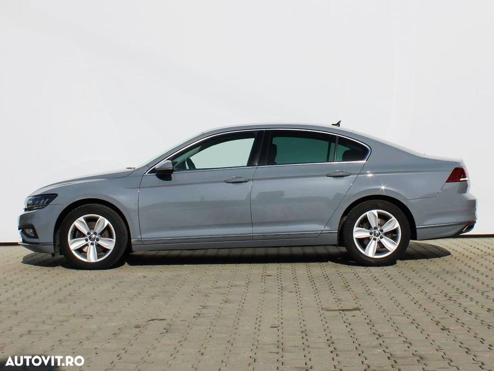 Volkswagen Passat - 2