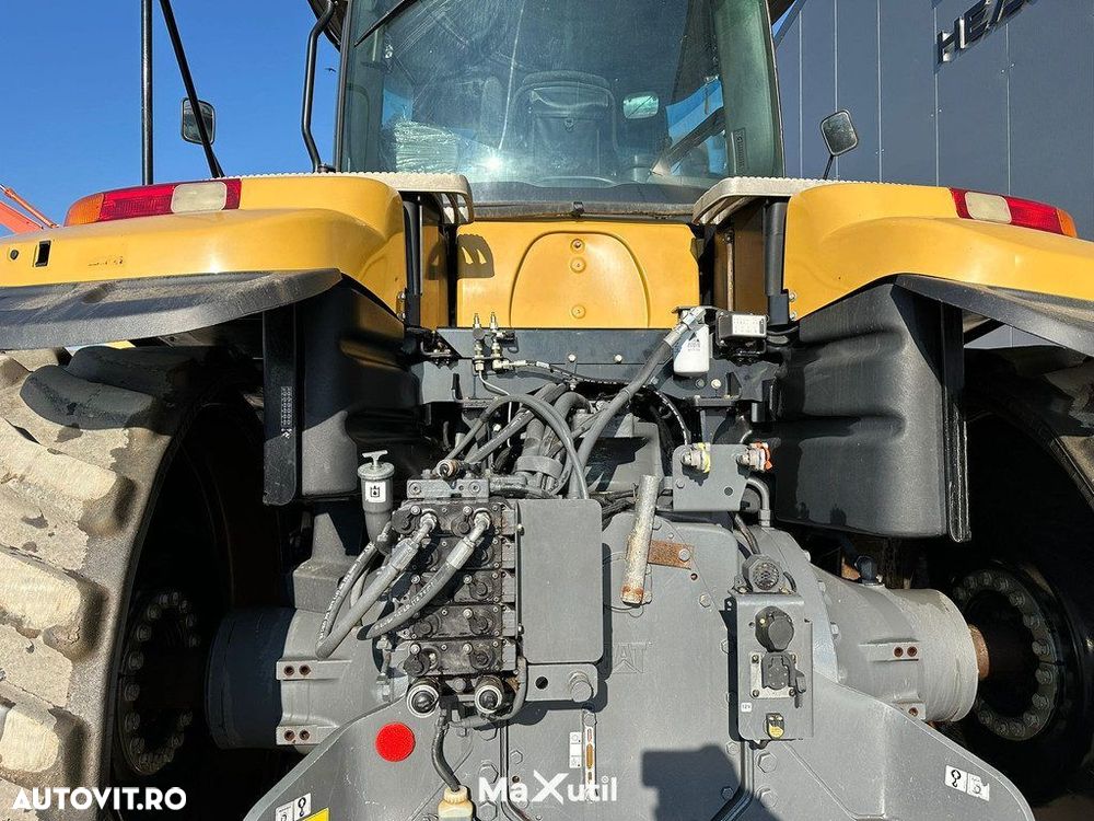 Challenger MT875E Tractor pe Senile - 8