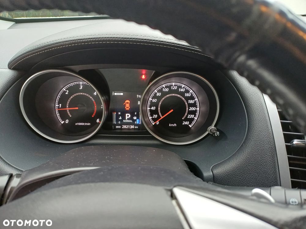 Mitsubishi Outlander 2.2 DID Intense + EU5 TC-SST - 5