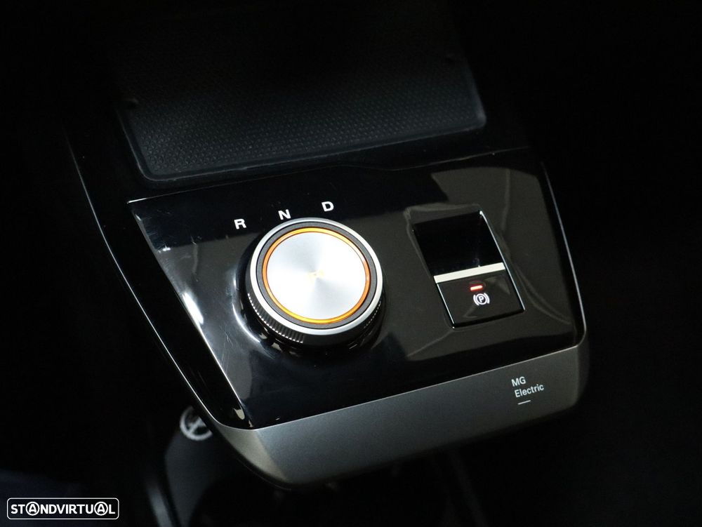 MG MG4 64 kWh Luxury - 17