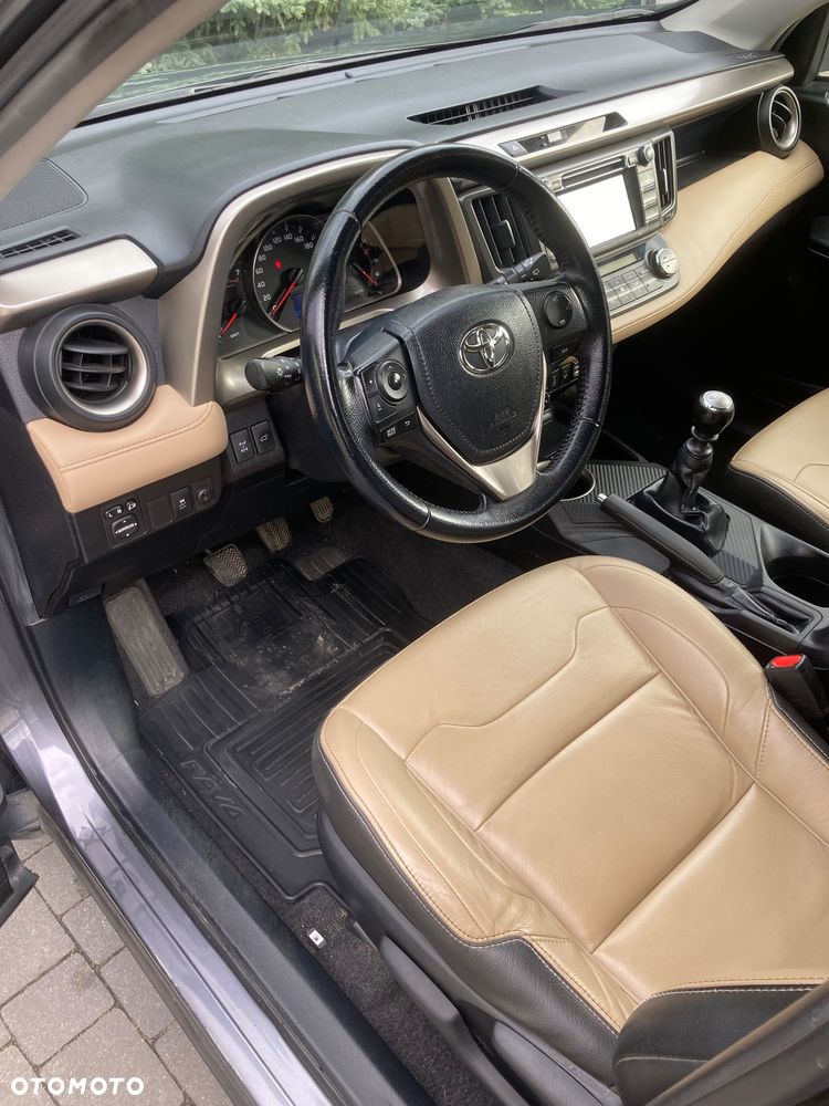 Toyota RAV4 2.0 D-4D Premium - 6