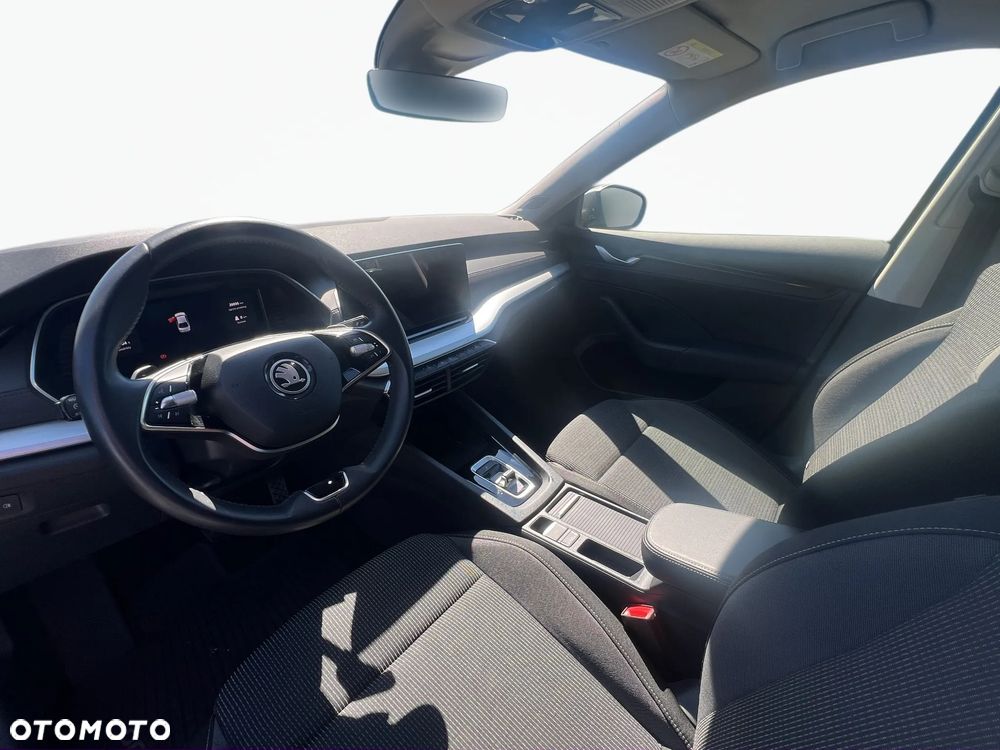 Skoda Octavia 1.5 TSI mHEV Selection DSG - 9