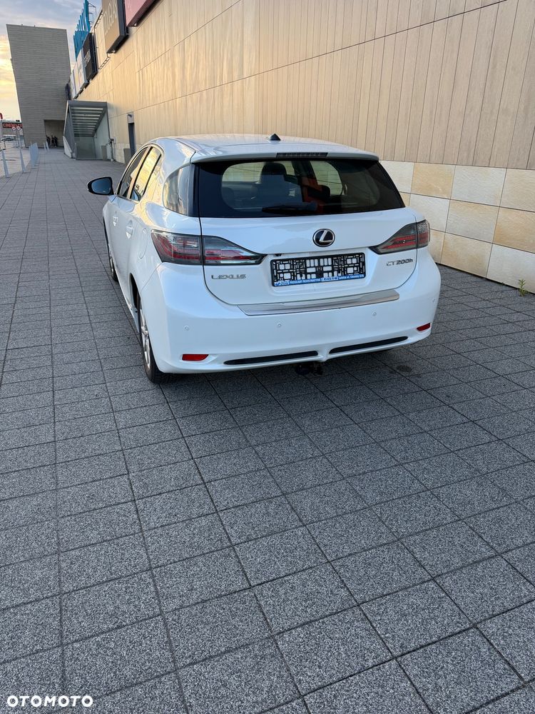 Lexus CT 200h Prestige - 4