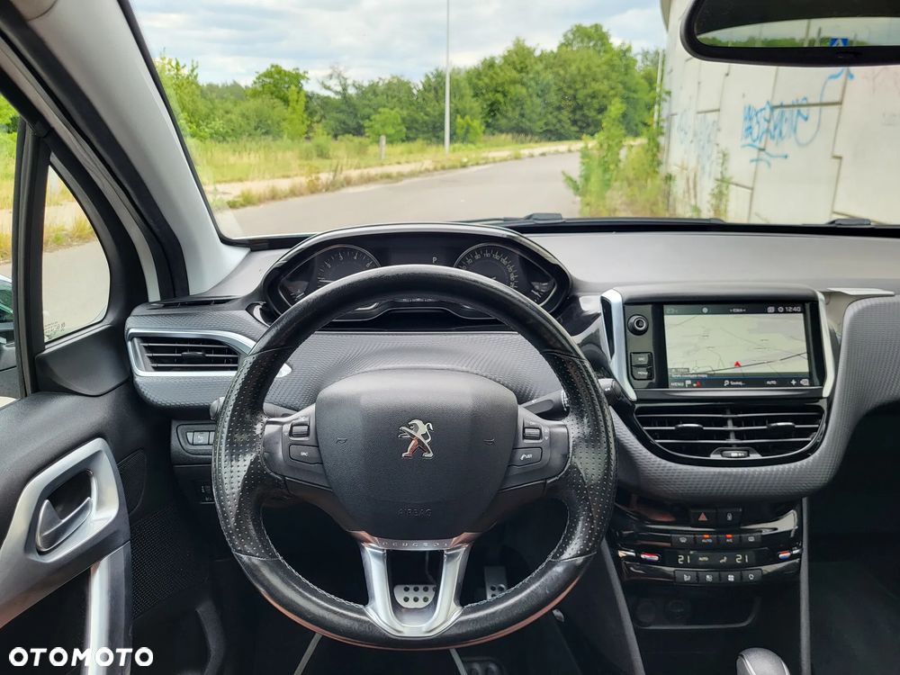 Peugeot 2008 - 10