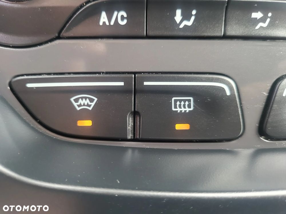 Ford Kuga 2.0 TDCi 4x4 Titanium - 33
