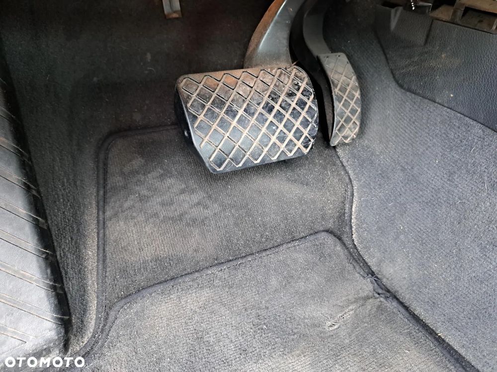 Audi A4 Limousine - 14