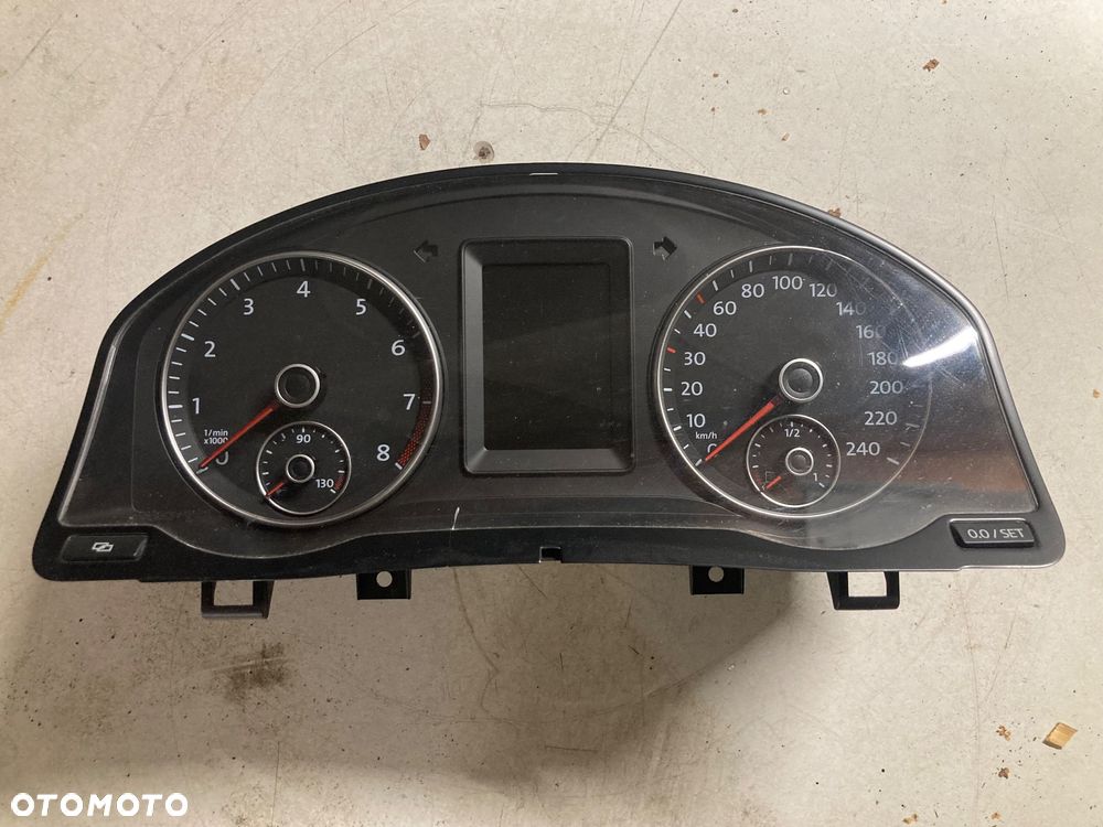 VW GOLF V PLUS LICZNIK 5M0920871