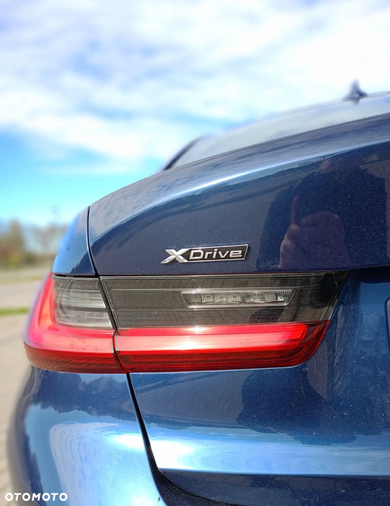 BMW Seria 3 330i xDrive - 5