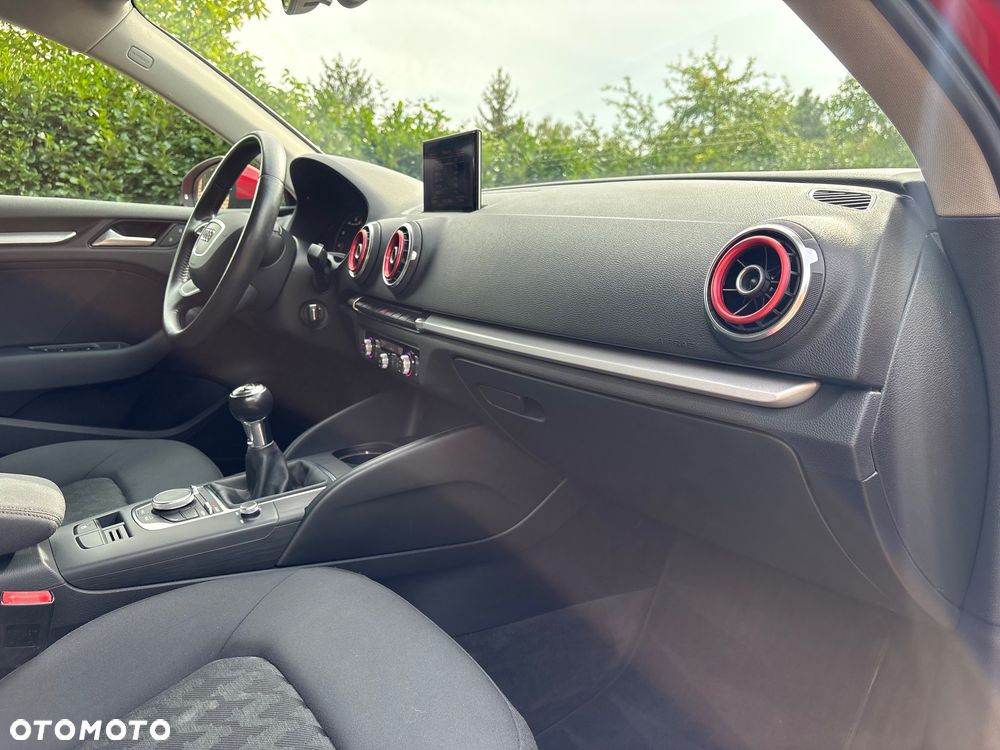 Audi A3 Sportback 1.2 TFSI Ambiente - 11