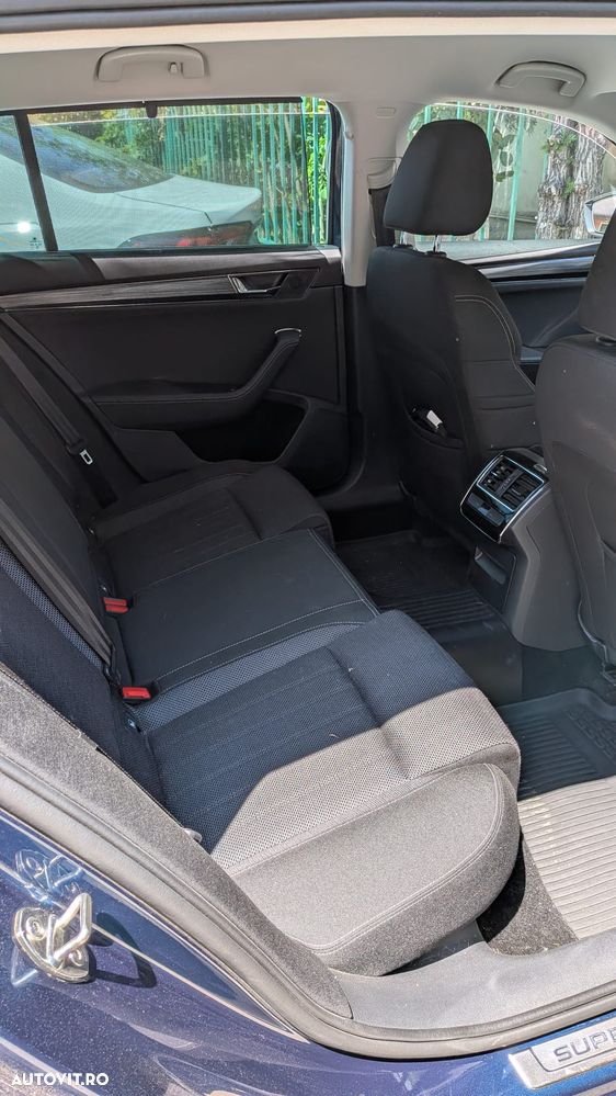 Skoda Superb 2.0 TDI DSG Style - 4