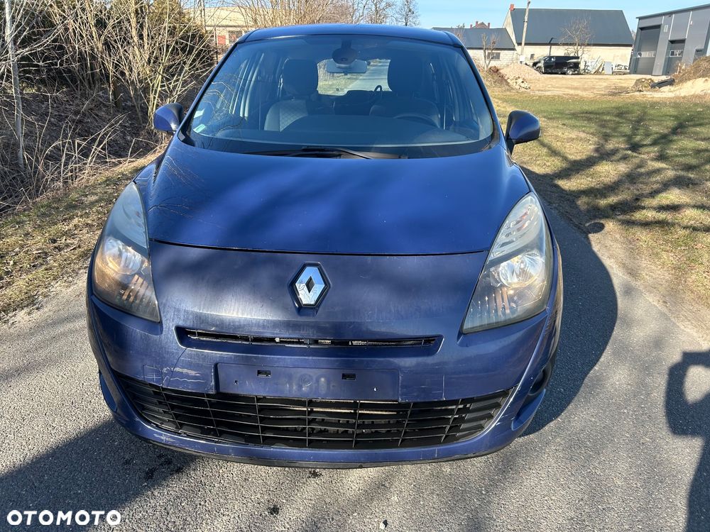 Renault Grand Scenic - 16