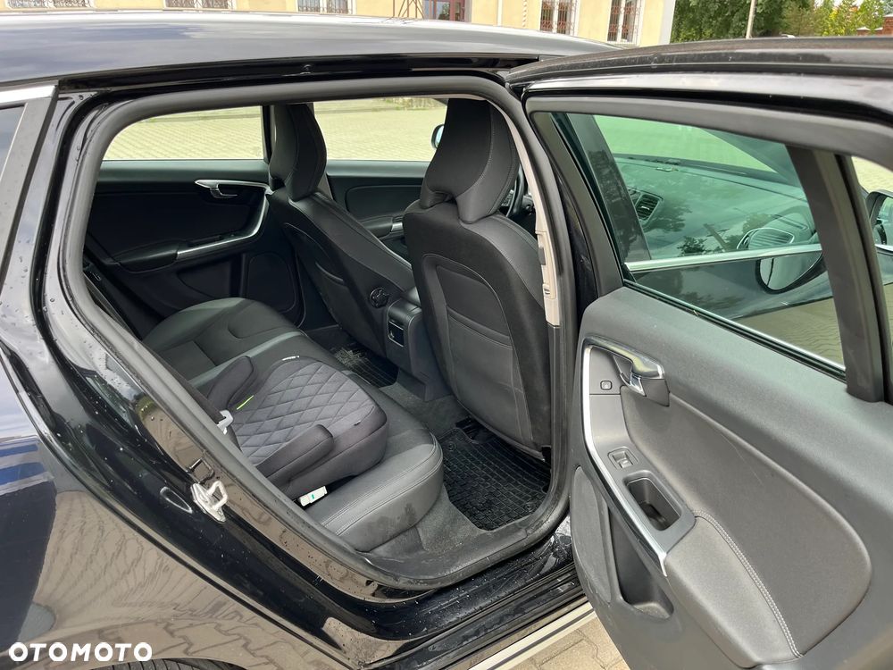 Volvo V60 D2 - 10