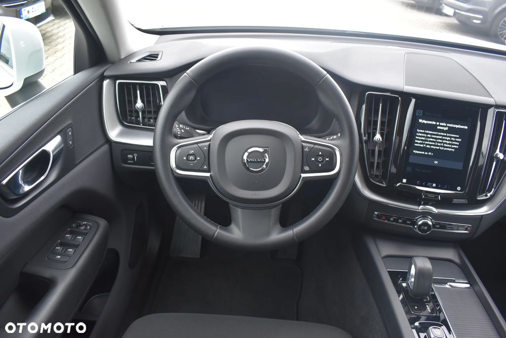 Volvo XC 60 B4 B Momentum Pro - 23
