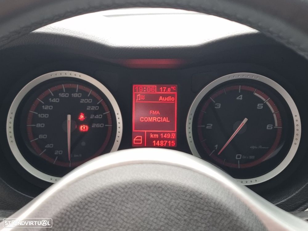 Alfa Romeo 159 Sportwagon 1.9 JTDm 16V Sportiva+ - 19