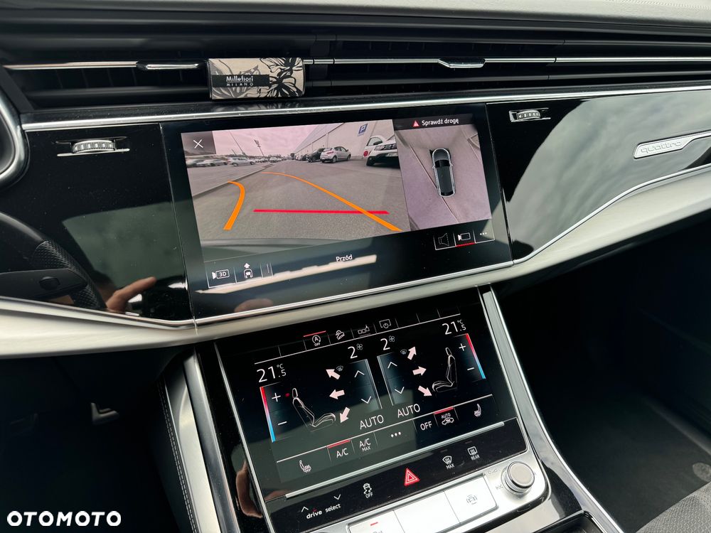 Audi SQ8 - 15