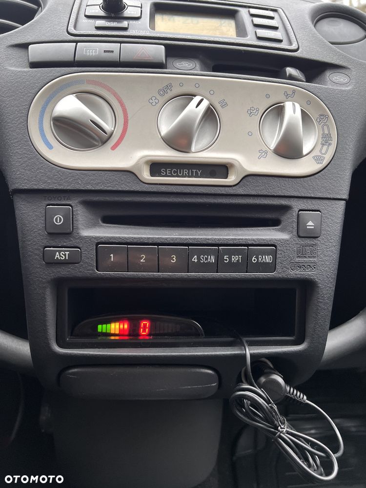 Toyota Yaris 1.3 Terra - 16