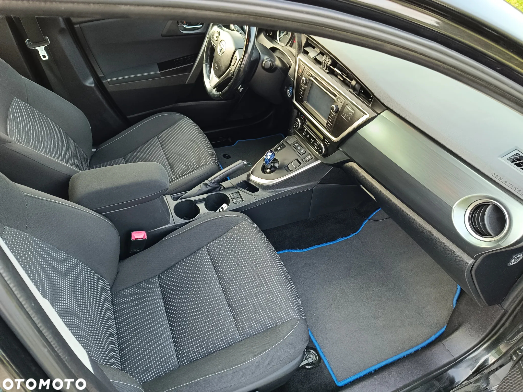 Toyota Auris - 12
