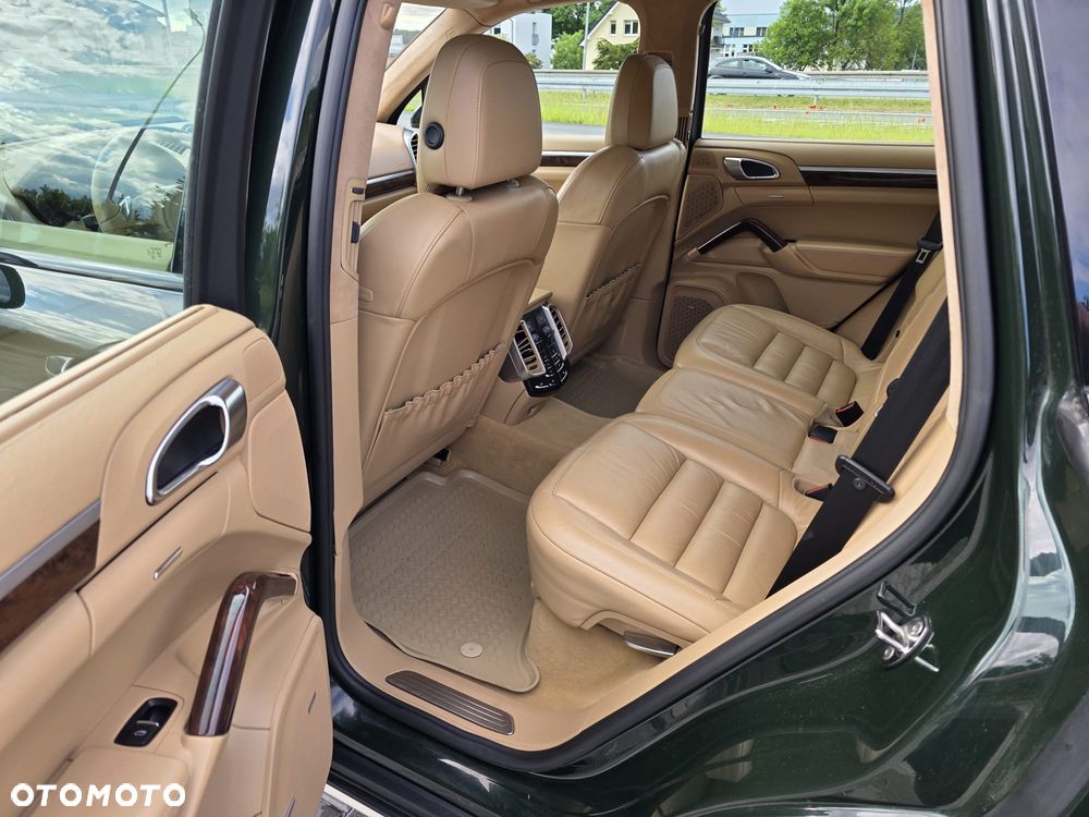 Porsche Cayenne - 6