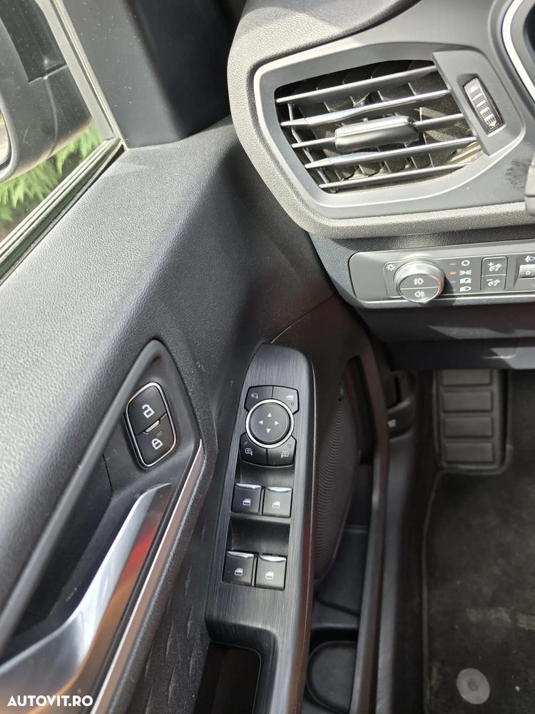 Ford Kuga 2.0 EcoBlue 4x4 Aut. TITANIUM - 27