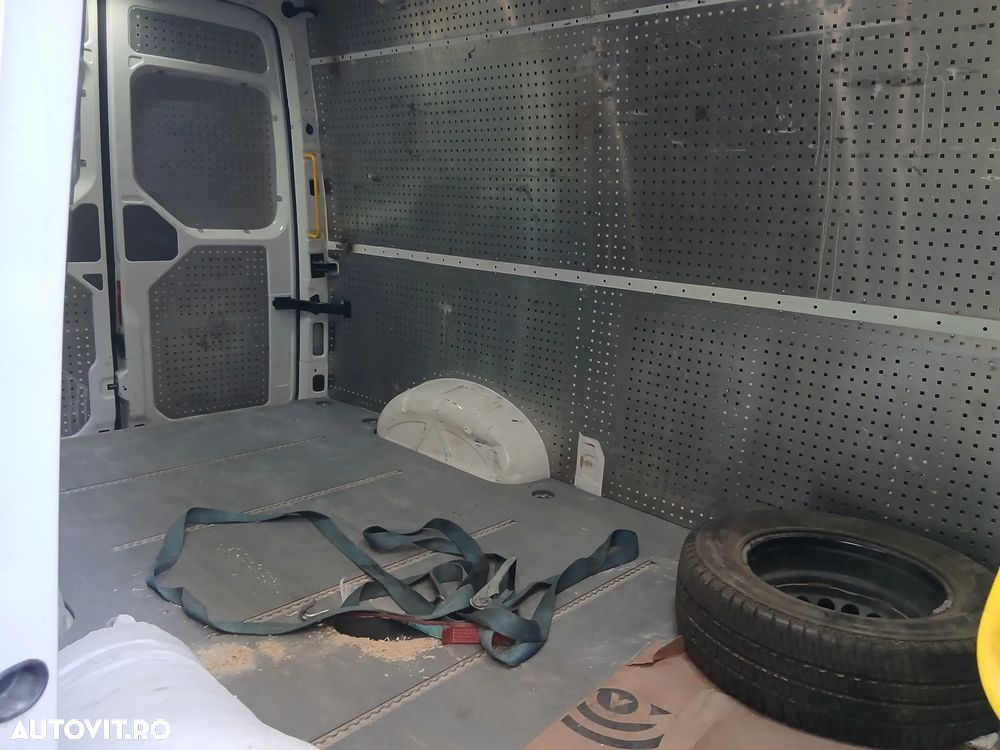 Volkswagen Crafter - 11