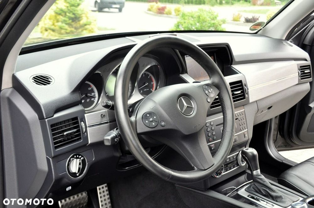 Mercedes-Benz GLK - 24