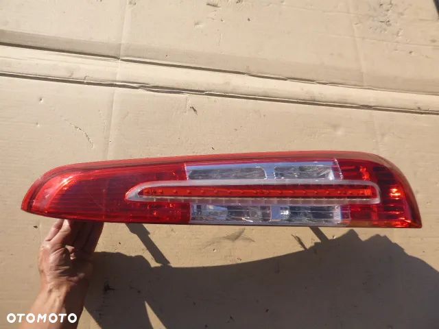 LAMPA PRAWY TYŁ PRAWA TYLNA LED FORD FOCUS C-MAX MK1 LIFT 07-10 - 2