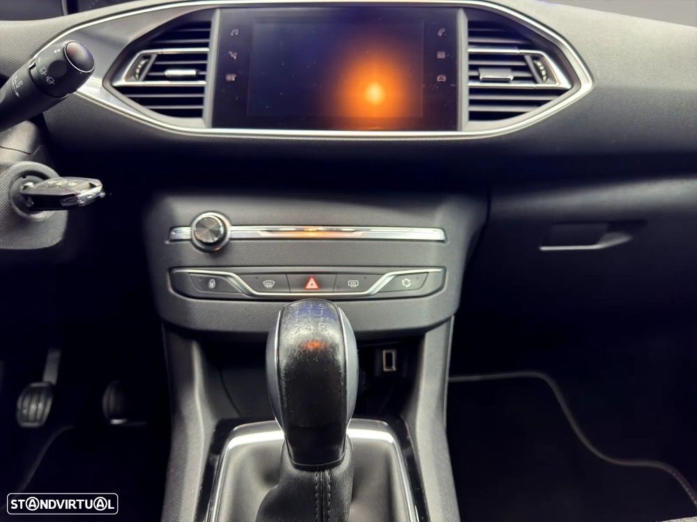 Peugeot 308 1.6 BlueHDi Active J17 - 12