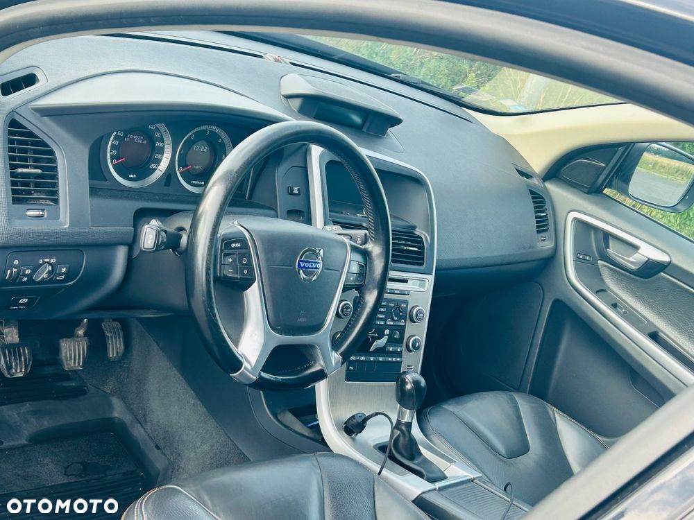 Volvo XC 60 2.4D Momentum - 3