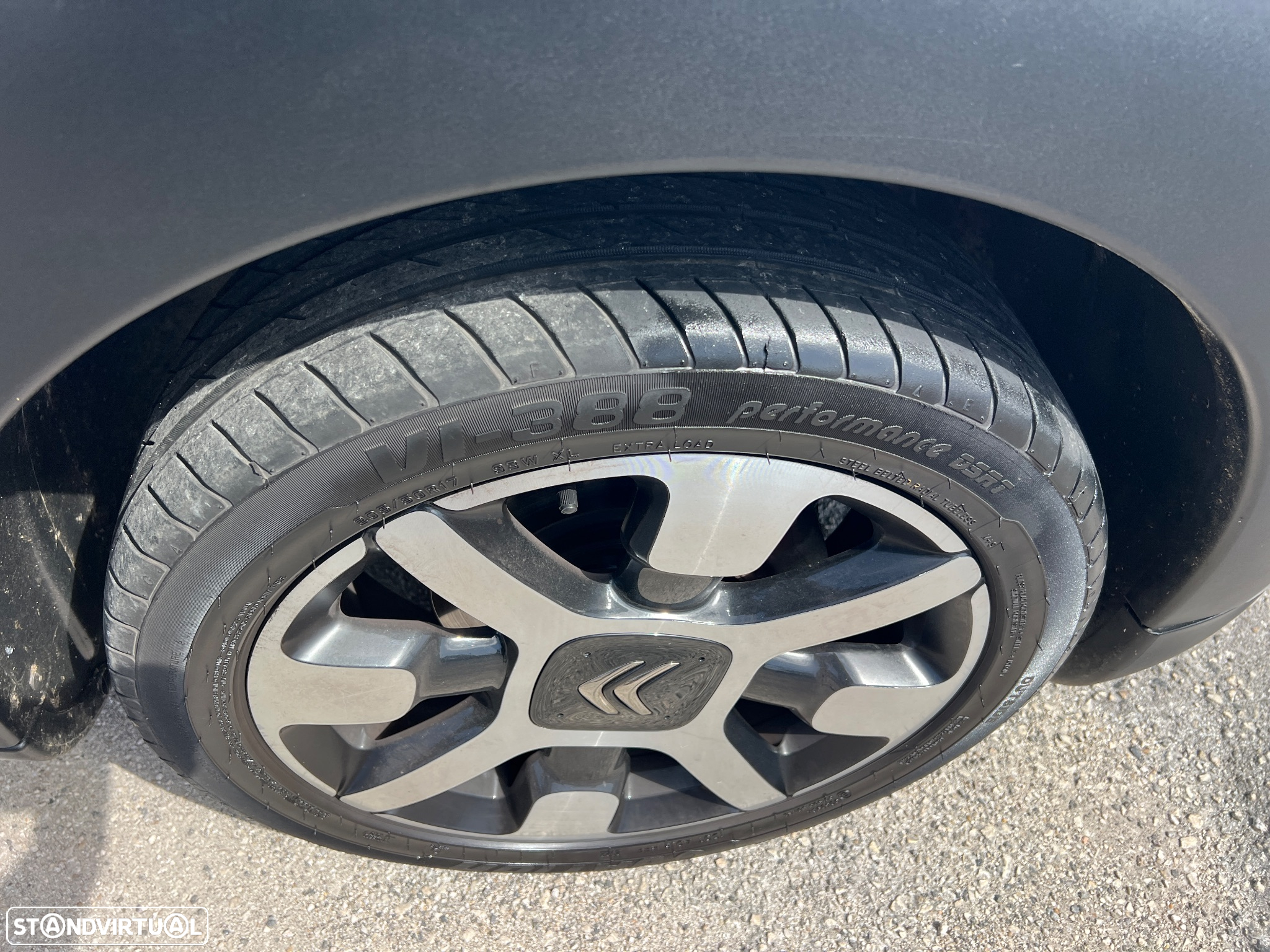 Citroën C4 Cactus 1.2 PureTech Live - 19