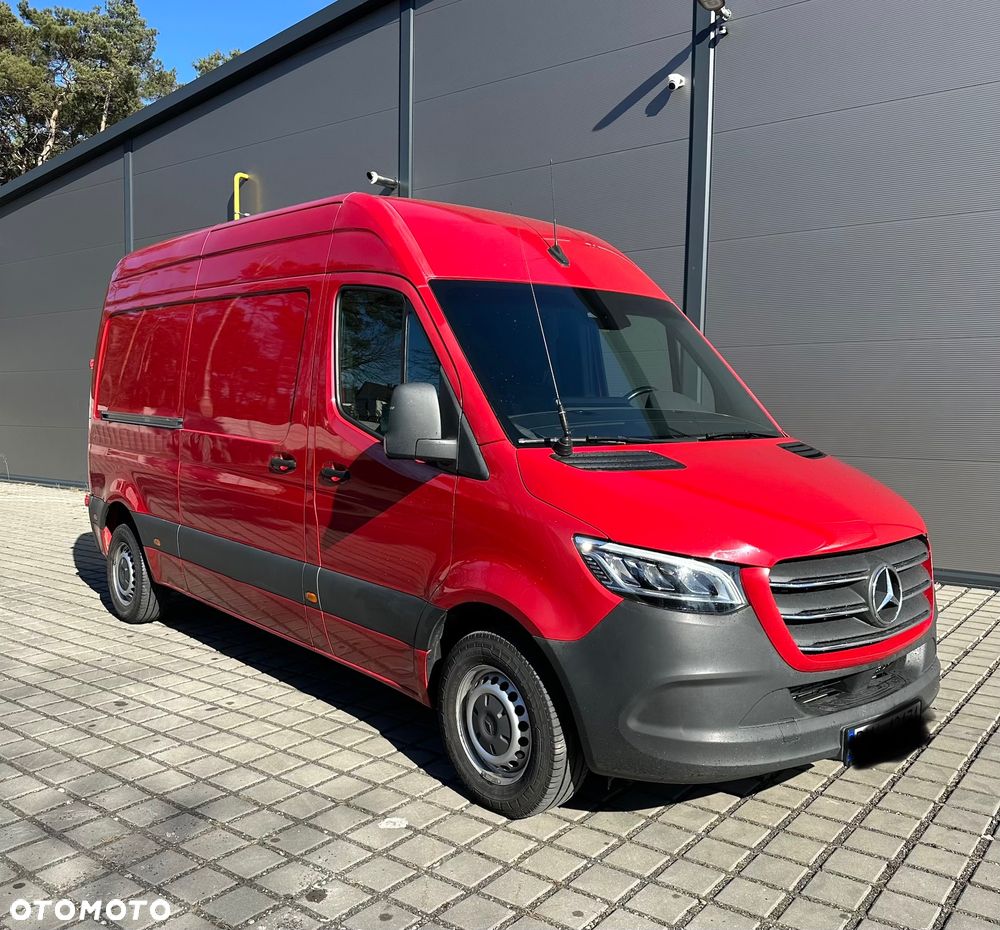 Mercedes-Benz Sprinter - 2